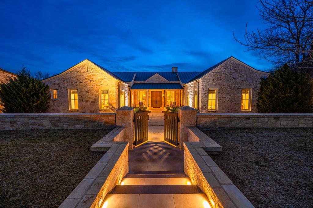 705 W Creek Street Fredericksburg TX 78624