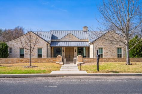 705 W Creek Street Fredericksburg TX 78624