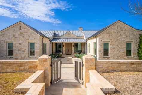 705 W Creek Street Fredericksburg TX 78624