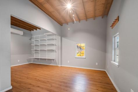 320 W Morse Street Fredericksburg TX 78624