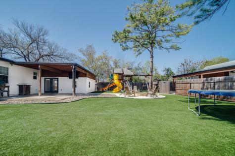 320 W Morse Street Fredericksburg TX 78624