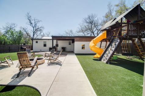 320 W Morse Street Fredericksburg TX 78624