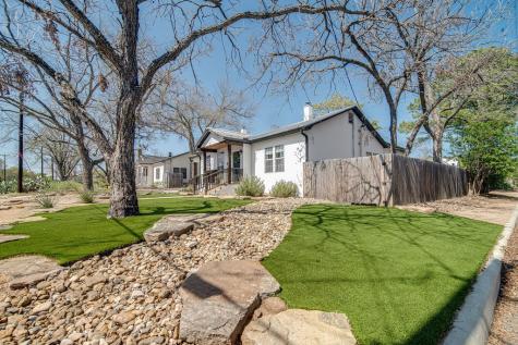 320 W Morse Street Fredericksburg TX 78624