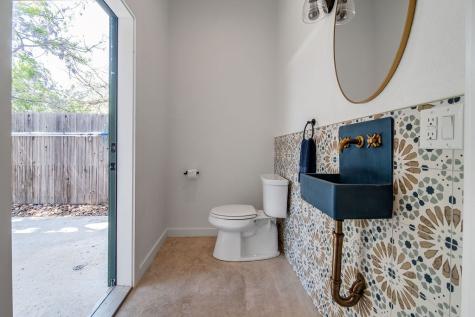320 W Morse Street Fredericksburg TX 78624
