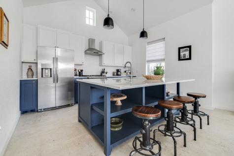 320 W Morse Street Fredericksburg TX 78624