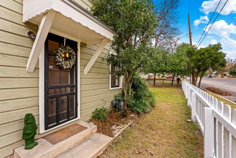 210 N Acorn Street Fredericksburg TX 78624