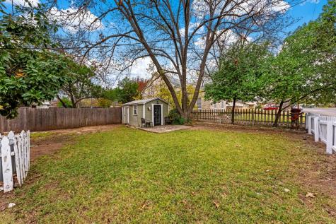 210 N Acorn Street Fredericksburg TX 78624