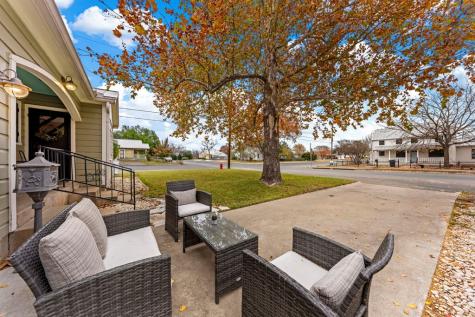 210 N Acorn Street Fredericksburg TX 78624