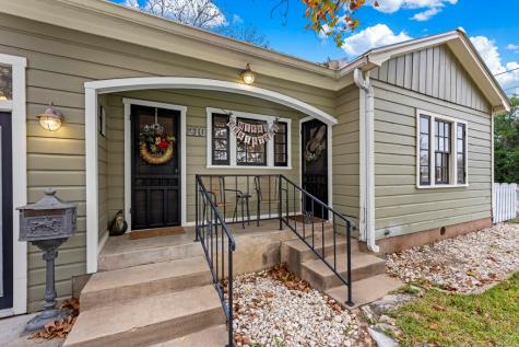 210 N Acorn Street Fredericksburg TX 78624