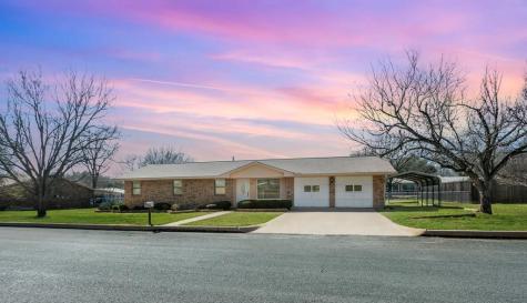 115 Crestwood Drive Fredericksburg TX 78624