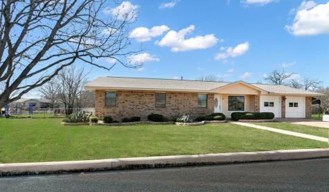 115 Crestwood Drive Fredericksburg TX 78624