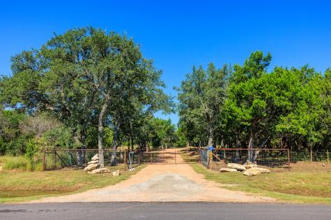 713 Ranch Road 1320 Johnson City TX 78636