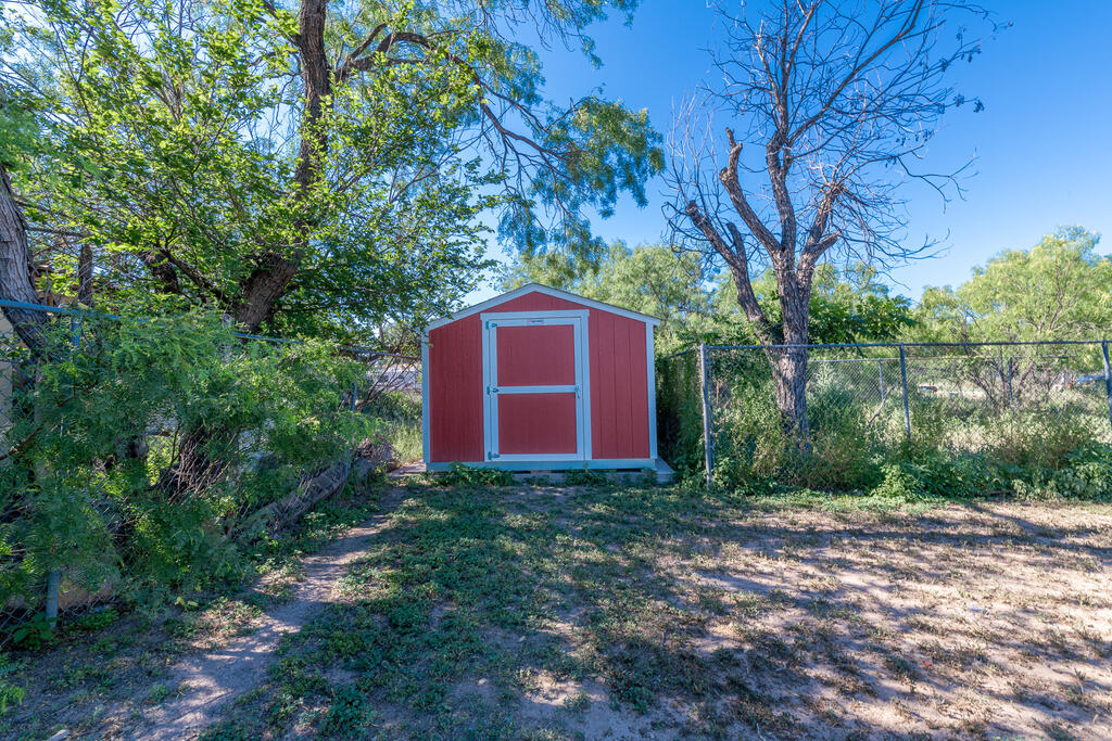 1510 N Llano Street Junction TX 76849