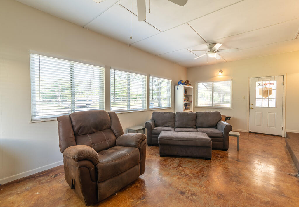 1510 N Llano Street Junction TX 76849