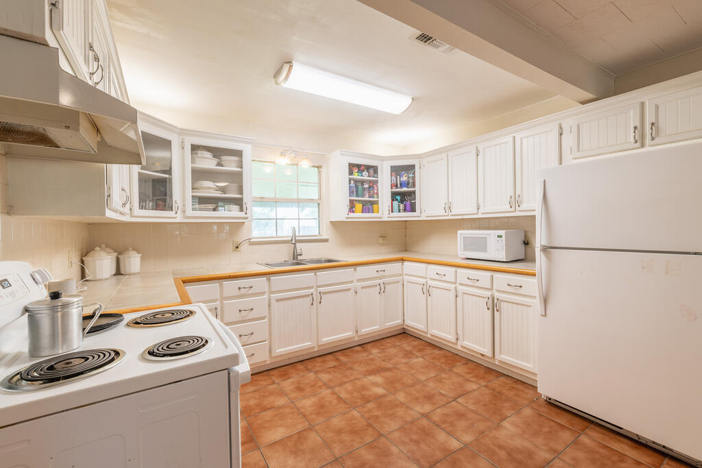 1510 N Llano Street Junction TX 76849