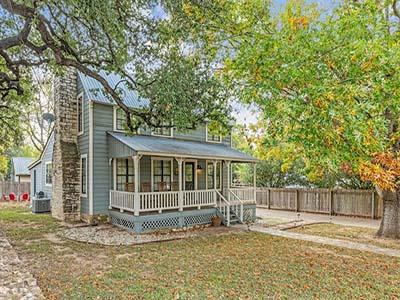 207 S Cherry Street Fredericksburg TX 78624