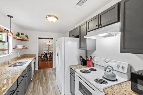 207 S Cherry Street Fredericksburg TX 78624