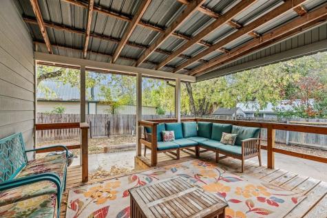 207 S Cherry Street Fredericksburg TX 78624