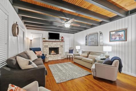 207 S Cherry Street Fredericksburg TX 78624