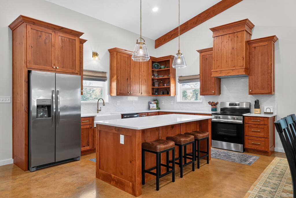 785 Legacy Oaks Drive Harper TX 78631
