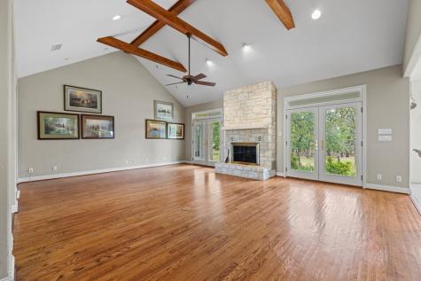 11453 N Us Highway 87 Fredericksburg TX 78624