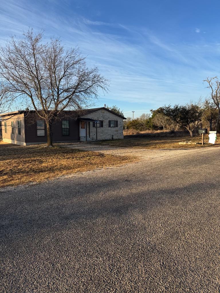 40 Deloris Drive Harper TX 78631