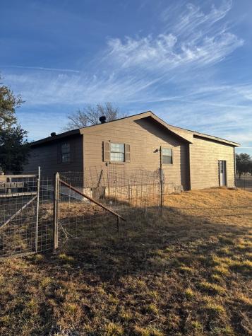 40 Deloris Drive Harper TX 78631