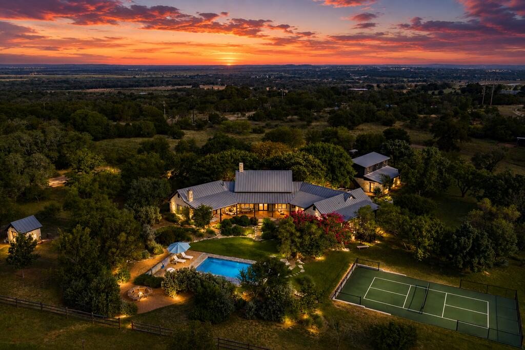 423 Meusebach Creek Road Fredericksburg TX 78624