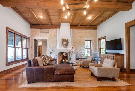 423 Meusebach Creek Road Fredericksburg TX 78624