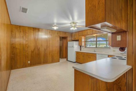 221 Pyka Road Fredericksburg TX 78624