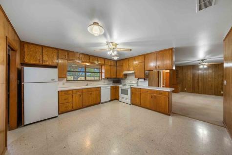 221 Pyka Road Fredericksburg TX 78624