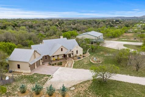 1503 Funf Kinder Road Fredericksburg TX 78624