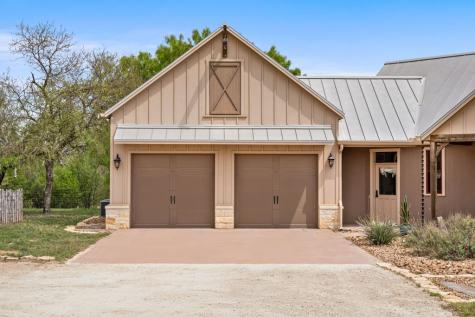 1503 Funf Kinder Road Fredericksburg TX 78624