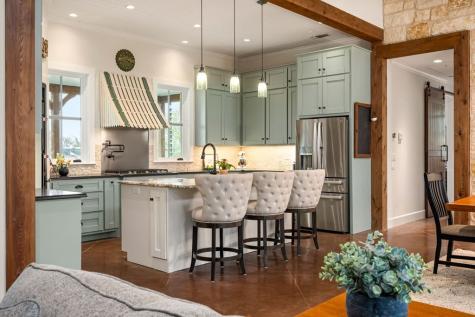 1503 Funf Kinder Road Fredericksburg TX 78624