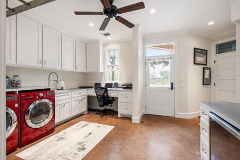 1503 Funf Kinder Road Fredericksburg TX 78624