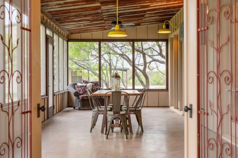 1503 Funf Kinder Road Fredericksburg TX 78624