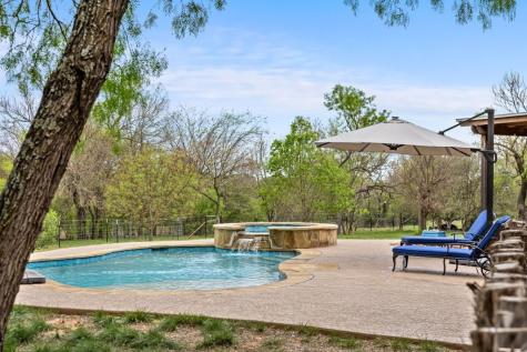 1503 Funf Kinder Road Fredericksburg TX 78624