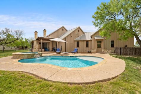 1503 Funf Kinder Road Fredericksburg TX 78624