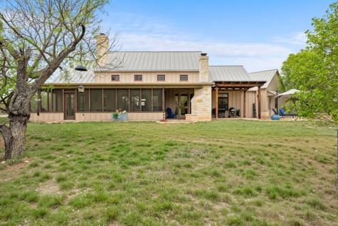 1503 Funf Kinder Road Fredericksburg TX 78624