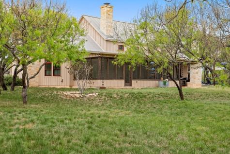 1503 Funf Kinder Road Fredericksburg TX 78624