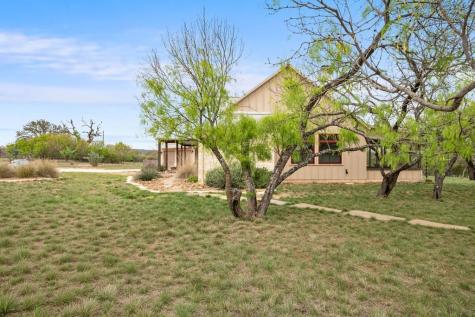 1503 Funf Kinder Road Fredericksburg TX 78624