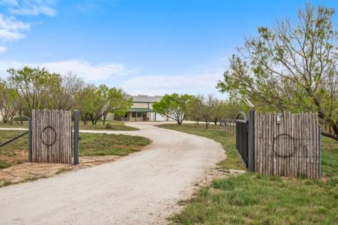 1503 Funf Kinder Road Fredericksburg TX 78624