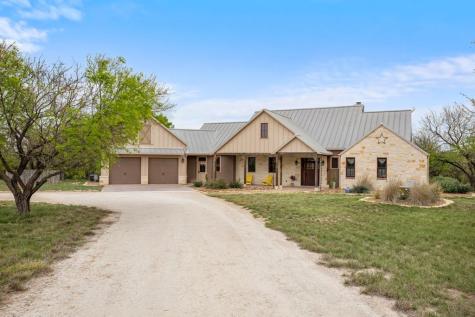 1503 Funf Kinder Road Fredericksburg TX 78624