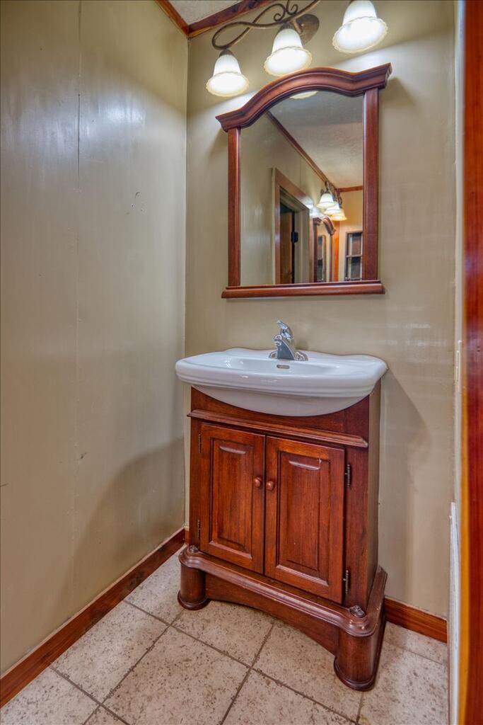 216 S Magnolia Mason TX 76856