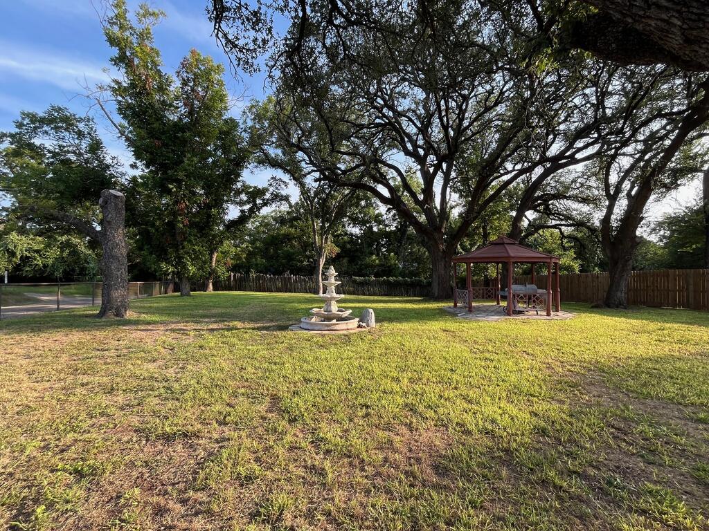 216 S Magnolia Mason TX 76856