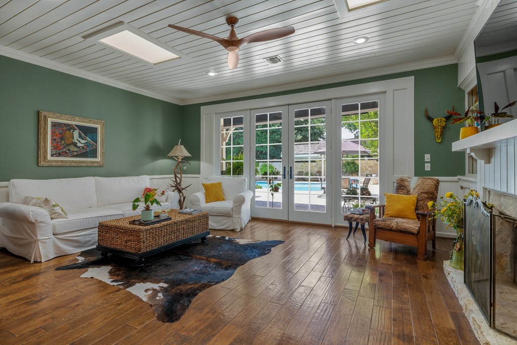 707 W Creek Street Fredericksburg TX 78624