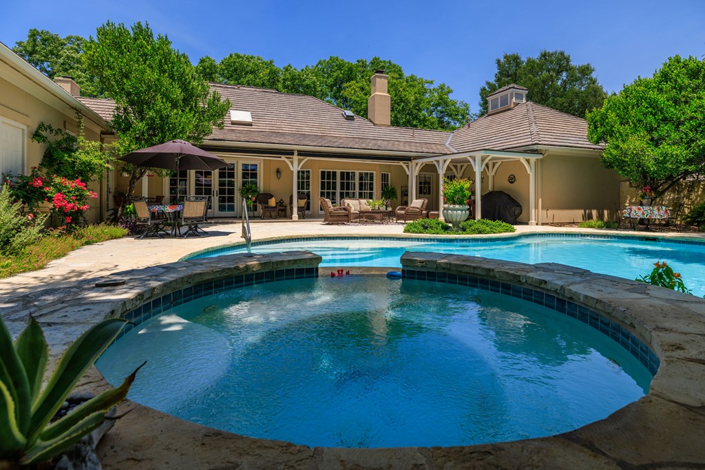 707 W Creek Street Fredericksburg TX 78624