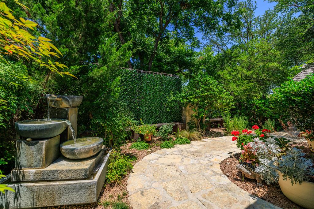 707 W Creek Street Fredericksburg TX 78624