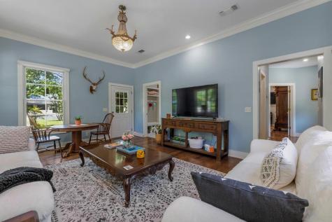 707 W Creek Street Fredericksburg TX 78624