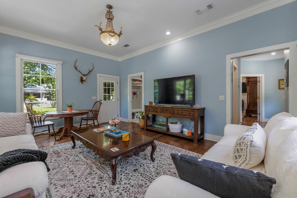 707 W Creek Street Fredericksburg TX 78624